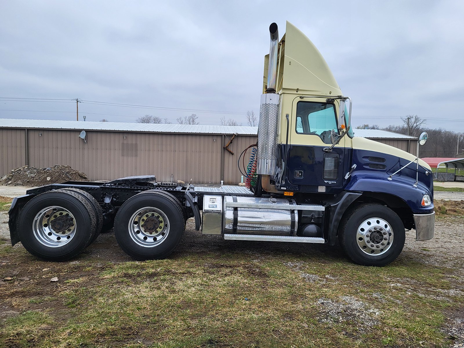 Property photo 4 - JUNE CONSIGNMENT VIRTUAL FARM EQUIPMENT AUCTION