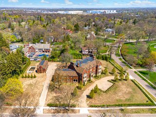 Property photo 5 - 31,192 SQ. FT. HISTORIC DETROIT RESIDENCE - THE BISHOP MANSION - SEALED BID AUCTION IN WAYNE COUNTY, MICHIGAN