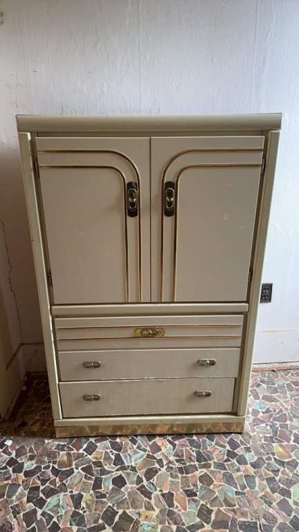 Property photo 2 - EVANS MOVING SALE - TIMED ONLINE ONLY PERSONAL PROPERTY IN BLACKFORD COUNTY, INDIANA