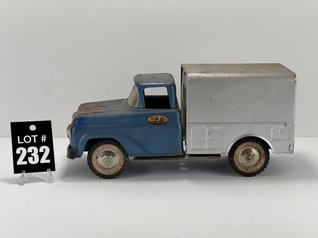 Property photo 2 - TIMED ONLINE VINTAGE TOY AUCTION #1 IN ALLEN COUNTY, INDIANA