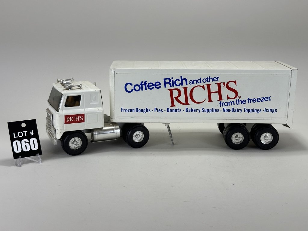 Property photo 32 - TIMED ONLINE VINTAGE TOY AUCTION #1 IN ALLEN COUNTY, INDIANA