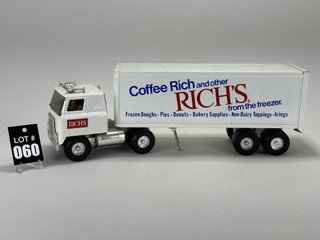 Property photo 32 - TIMED ONLINE VINTAGE TOY AUCTION #1 IN ALLEN COUNTY, INDIANA