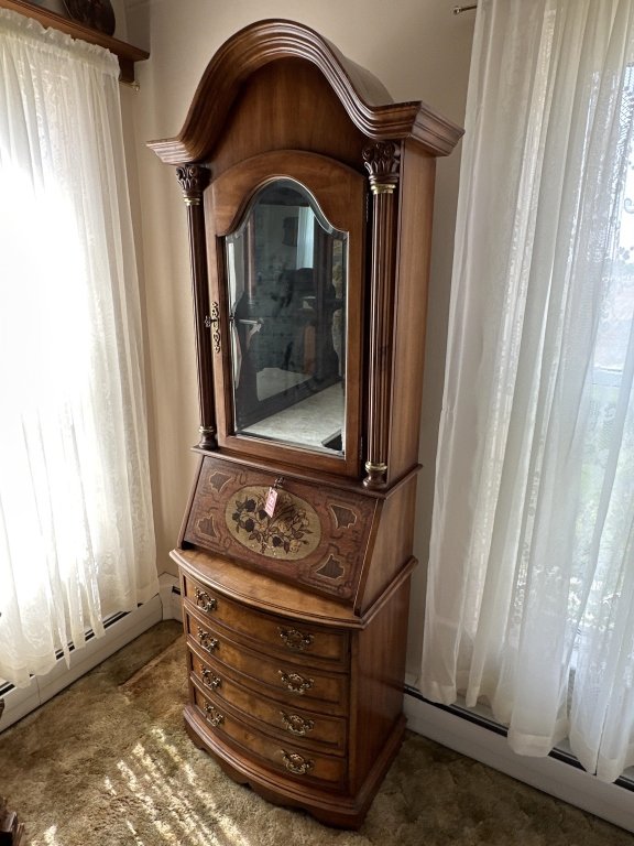 Property photo 135 - TIMED ONLINE ONLY PERSONAL PROPERTY AUCTION IN ALLEN COUNTY, INDIANA