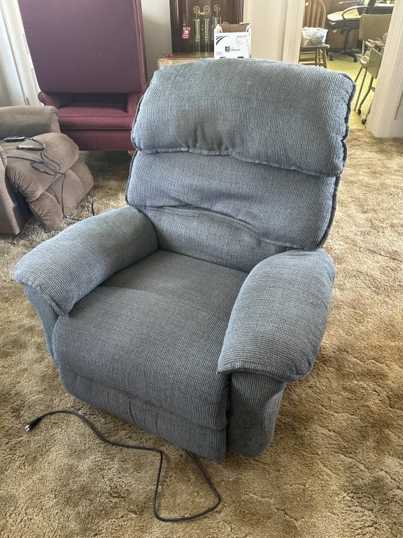Property photo 437 - TIMED ONLINE ONLY PERSONAL PROPERTY AUCTION IN ALLEN COUNTY, INDIANA