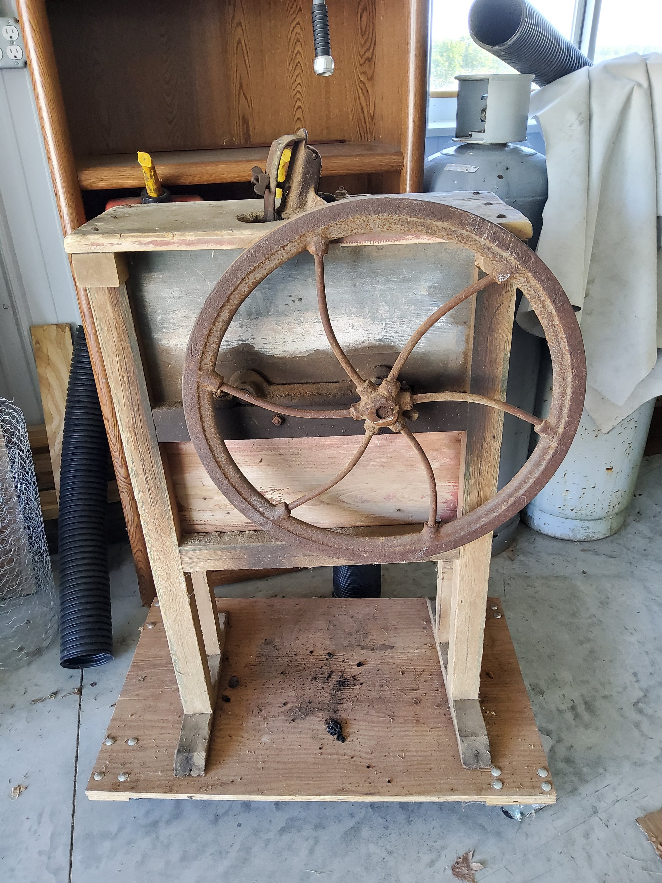 Property photo 11 - TIMED ONLINE ONLY PERSONAL PROPERTY AUCTION IN WHITLEY COUNTY, INDIANA