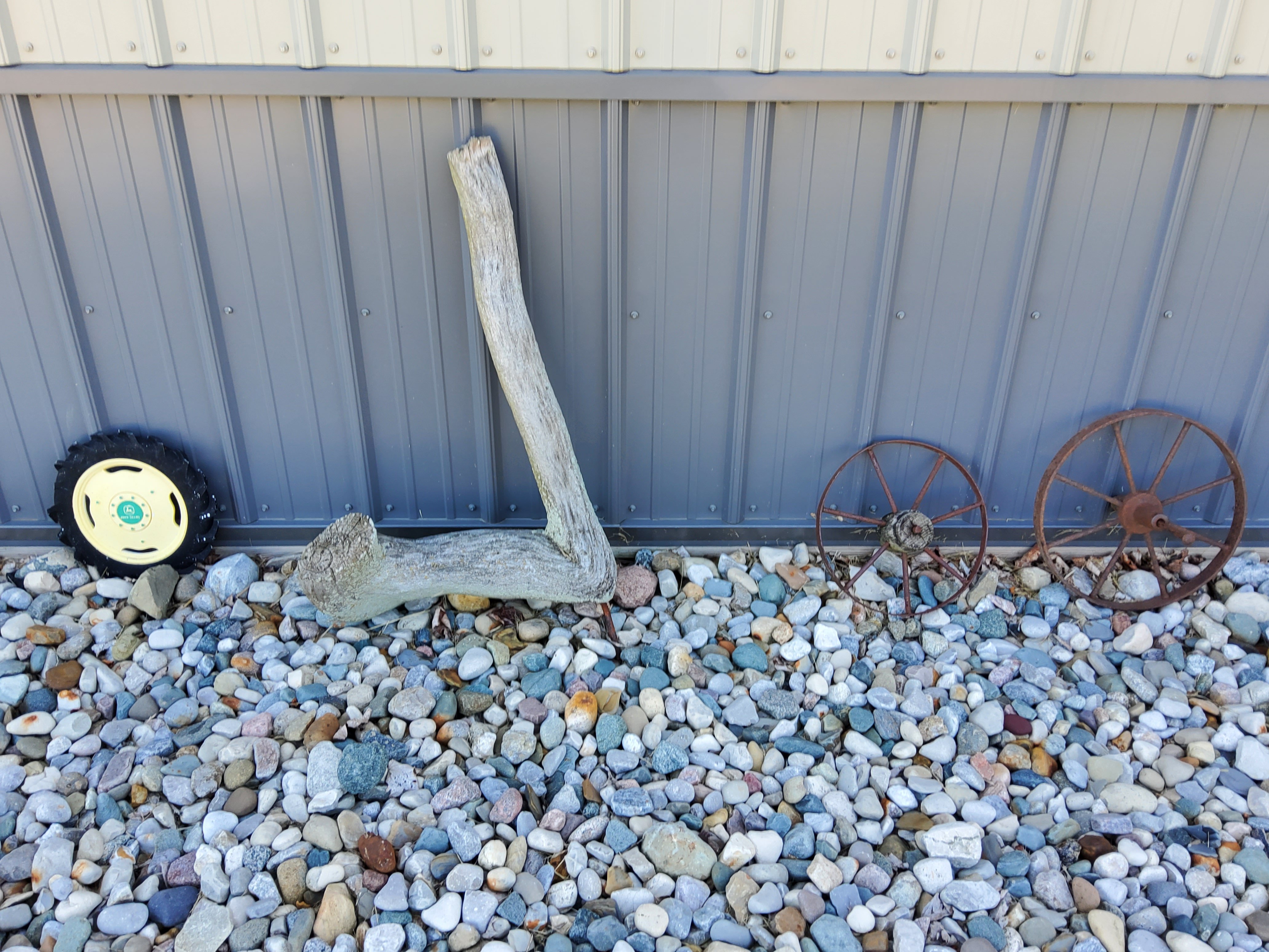 Property photo 6 - TIMED ONLINE ONLY PERSONAL PROPERTY AUCTION IN WHITLEY COUNTY, INDIANA