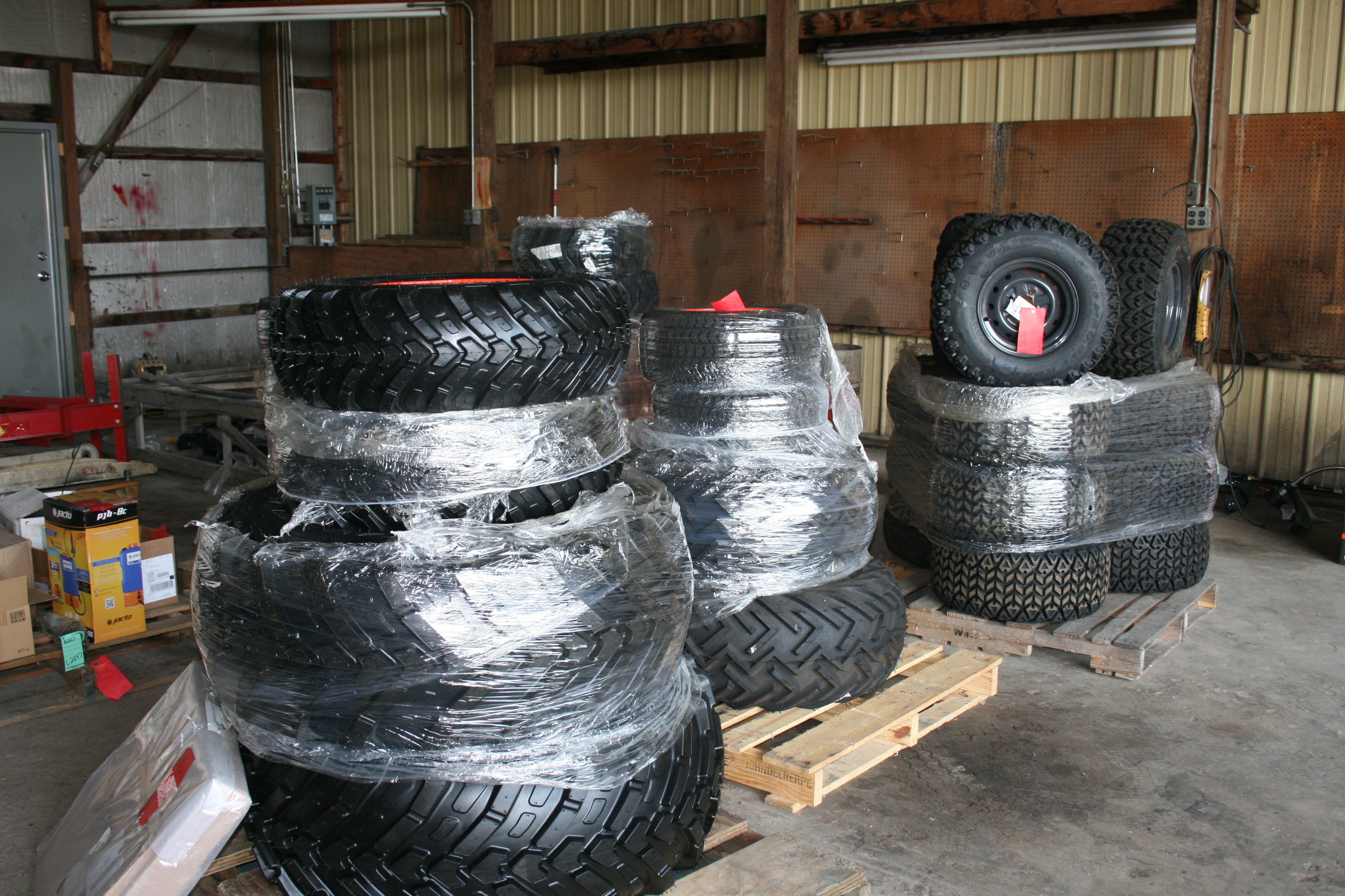 Property photo 111 - 2 DAYS LIVE & ONLINE FARM EQUIPMENT AUCTION IN CASS COUNTY, INDIANA