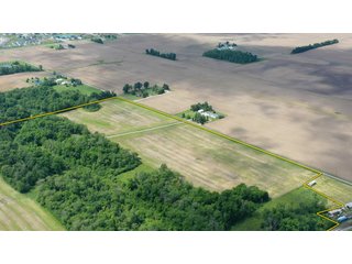 <li>Road Frontage on Bass and Eme Roads
<li>Just South of Arcola
<li>Mostly Tillable & Woods
<li>Residential Development Potential
<lI>Northwest Allen County Schools<br><bR>
<b>UTILITIES</b><br>
Electric - Indiana Michigan Power Company
Sewer - Aqua Indiana & City Utilities
Water - City Utilities - 144+/- ACRES FOR SALE IN ALLEN COUNTY, INDIANA - PRICE REDUCED