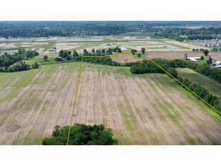 <li>Road Frontage on Bass and Eme Roads
<li>Just South of Arcola
<li>Mostly Tillable & Woods
<li>Residential Development Potential
<lI>Northwest Allen County Schools<br><bR>
<b>UTILITIES</b><br>
Electric - Indiana Michigan Power Company
Sewer - Aqua Indiana & City Utilities
Water - City Utilities - 144+/- ACRES FOR SALE IN ALLEN COUNTY, INDIANA - PRICE REDUCED