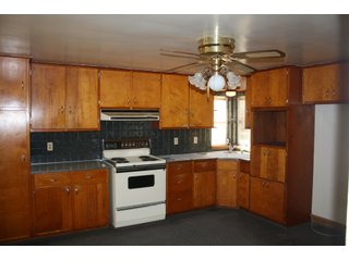 <li>2.58+/-Acres <LI>House <LI>Barn<LI>3 Bedrooms<LI>1 Bathroom<LI>Full Basement<LI>1196 Sq Feet<LI>2 Car Detached Garage<LI>60'x88' Pole Barn w/ 30' & 24' Doors - REAL ESTATE FOR SALE - 2.58+/- ACRES IN ADAMS COUNTY INDIANA