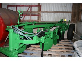 Property photo 151 - AREA FARMERS EQUIPMENT AUCTION IN WHITLEY COUNTY, INDIANA