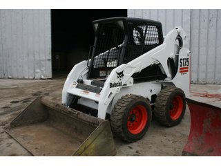 Property photo 117 - AREA FARMERS EQUIPMENT AUCTION IN WHITLEY COUNTY, INDIANA
