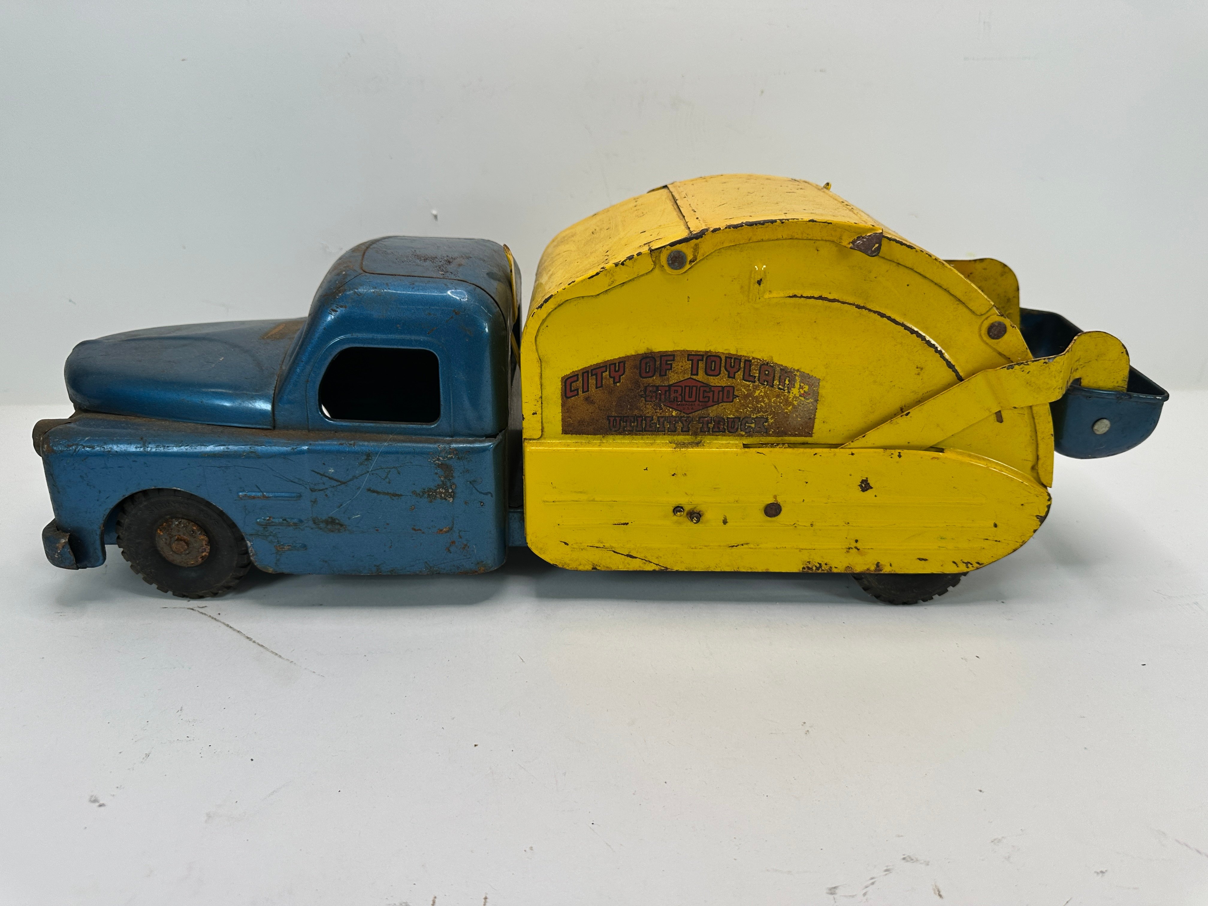 Property photo 52 - TIMED ONLINE ONLY PERSONAL PROPERTY AUCTION - MONROEVILLE, IN