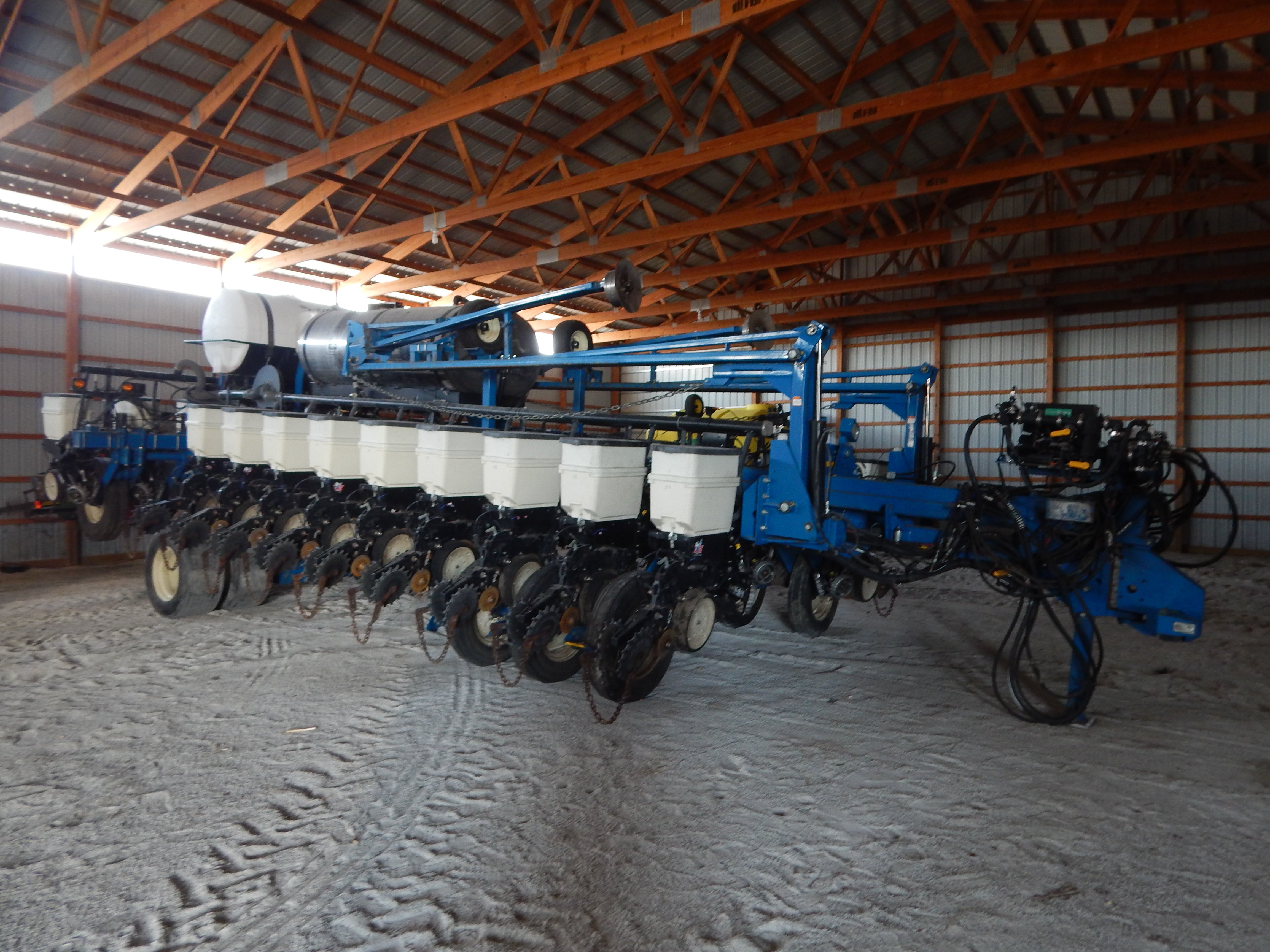 Property photo 19 - FARM EQUIPMENT AUCTION IN PULASKI COUNTY INDIANA