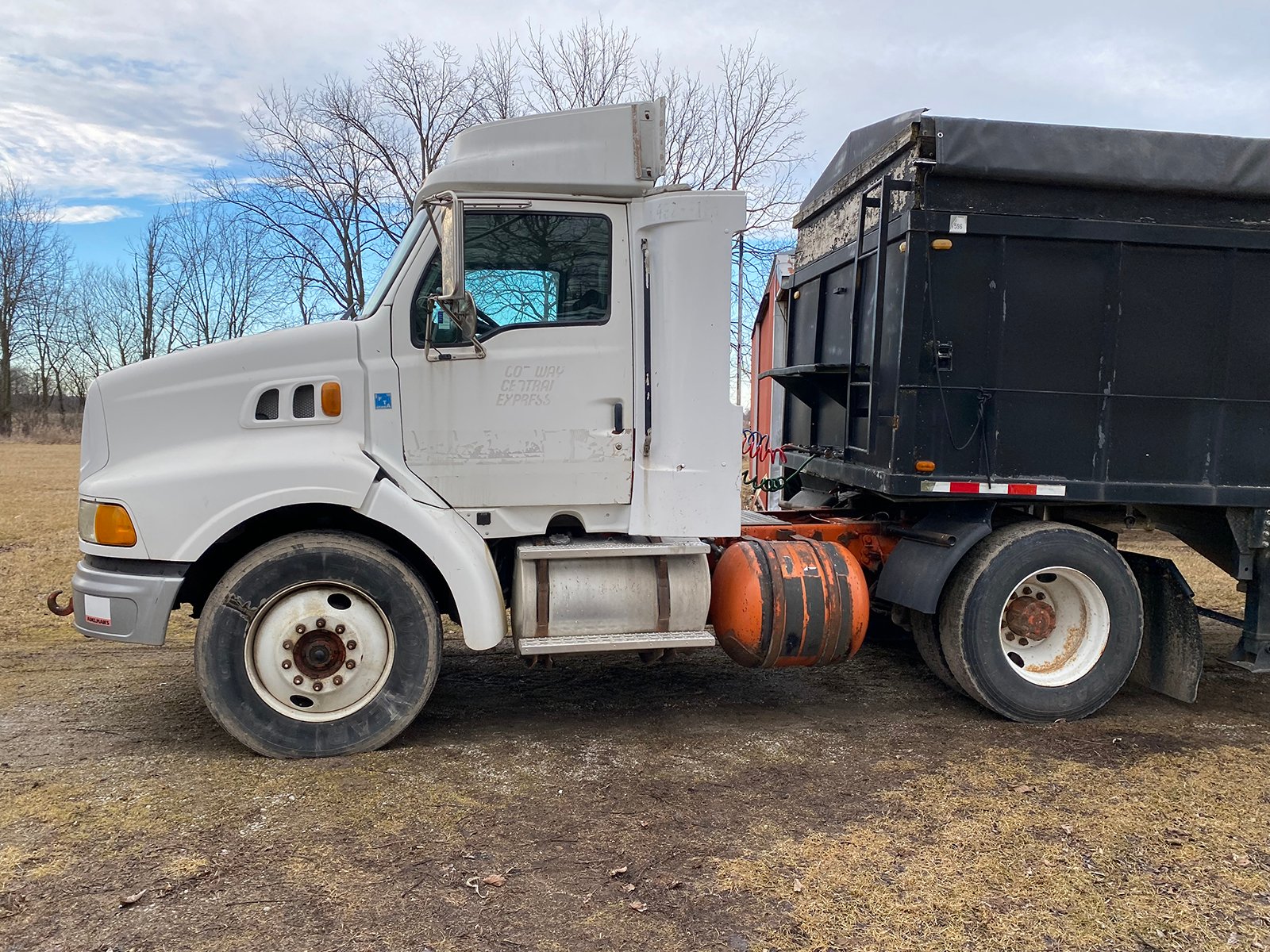 Property photo 34 - FARM EQUIPMENT AUCTION IN DEKALB COUNTY INDIANA