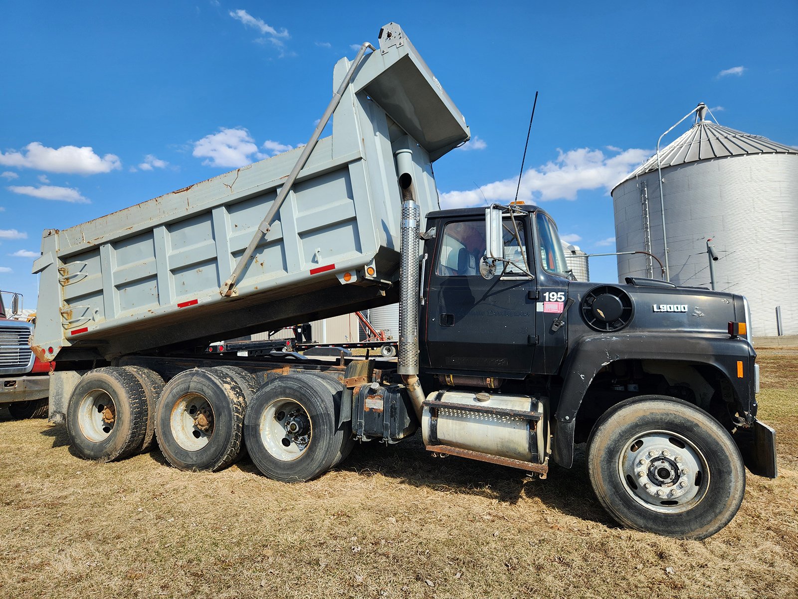 Property photo 38 - VIRTUAL FARM EQUIPMENT AUCTION
