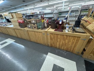 Property photo 62 - ONLINE ONLY AUCTION - LIQUIDATION OF FORMER DAVE HILLS MARKET - FORT WAYNE, IN