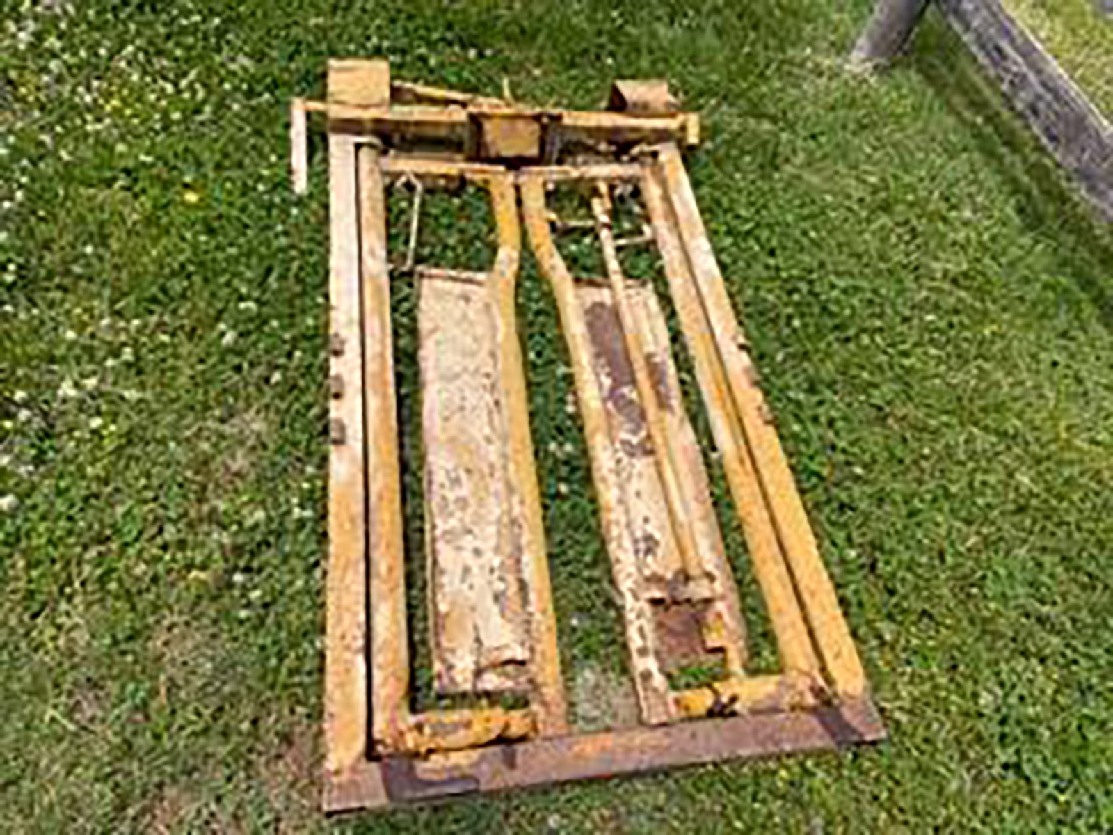 Property photo 8 - TIMED ONLINE ONLY FARM EQUIPMENT AUCTION