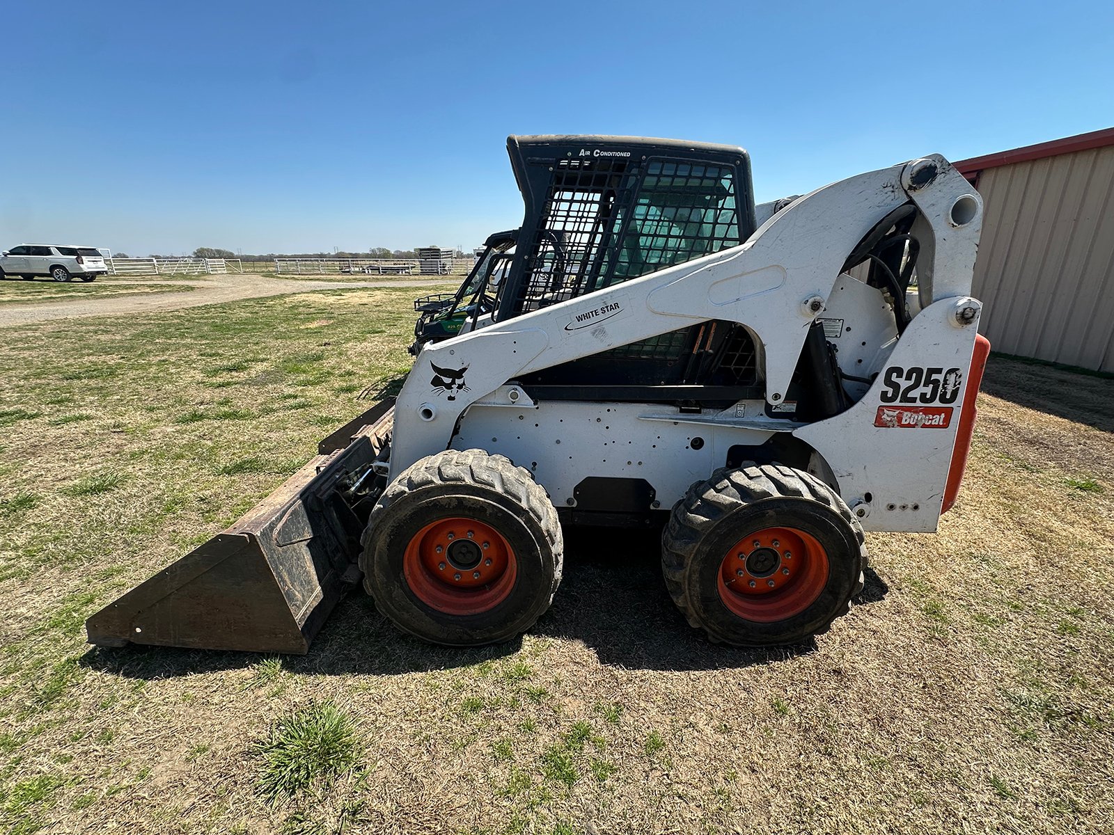 Property photo 9 - TIMED ONLINE ONLY FARM EQUIPMENT AUCTION IN HASKELL OKLAHOMA