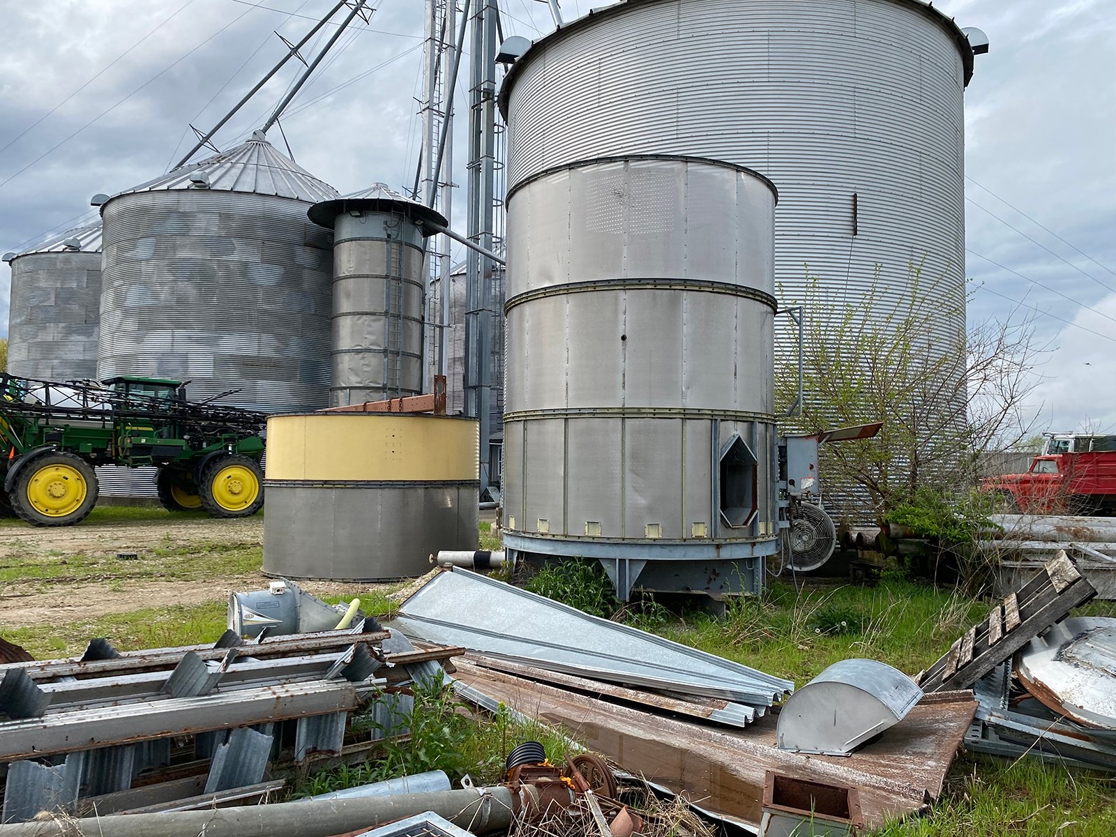 Property photo 136 - FARM EQUIPMENT AUCTION IN DAVIESS COUNTY INDIANA