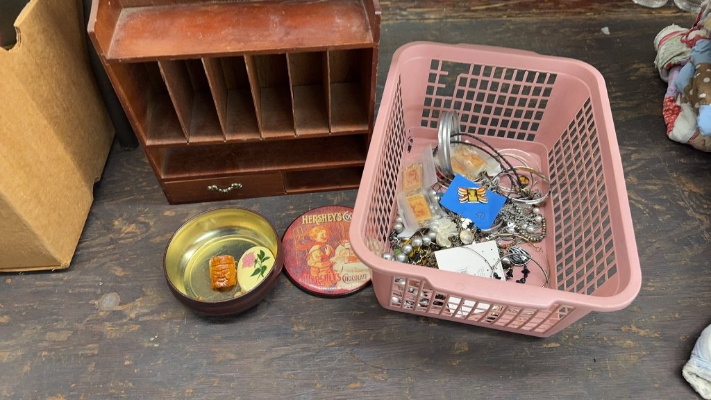 Property photo 299 - TIMED ONLINE ONLY PERSONAL PROPERTY AUCTION IN ALLEN COUNTY, INDIANA
