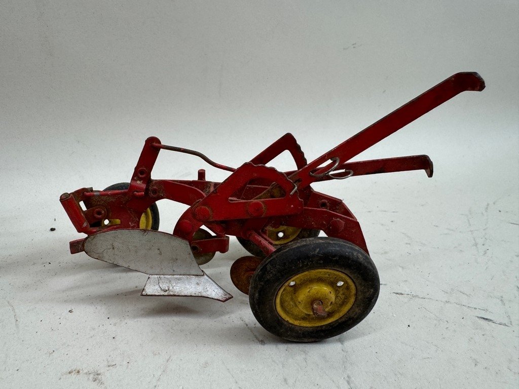 Property photo 572 - TIMED ONLINE ONLY PERSONAL PROPERTY AUCTION IN ALLEN COUNTY, INDIANA