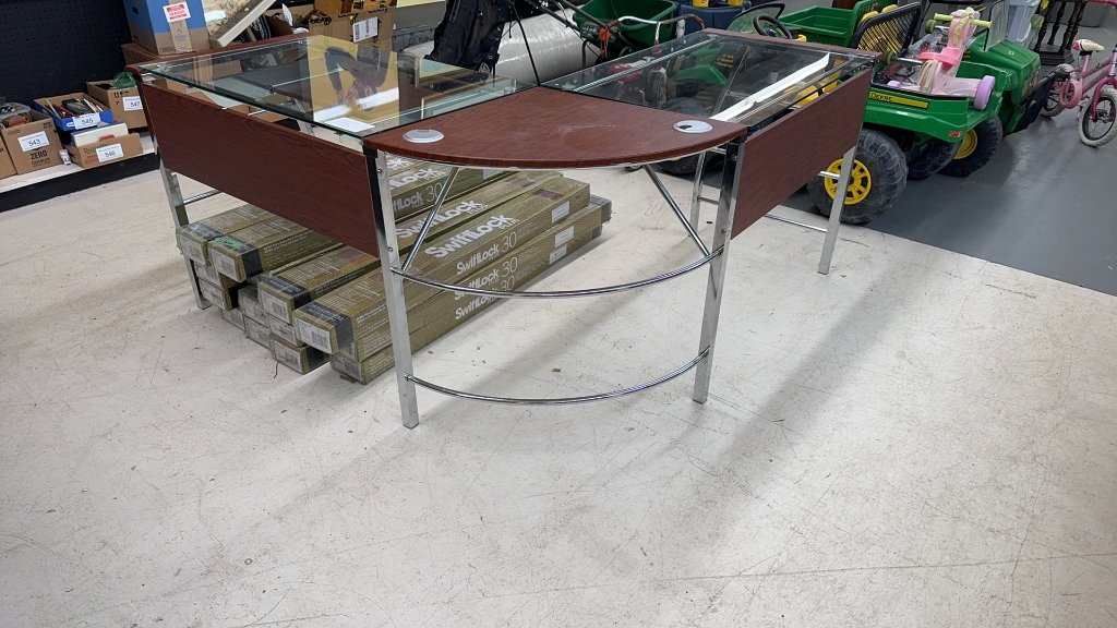 Property photo 677 - TIMED ONLINE ONLY PERSONAL PROPERTY AUCTION IN ALLEN COUNTY, INDIANA