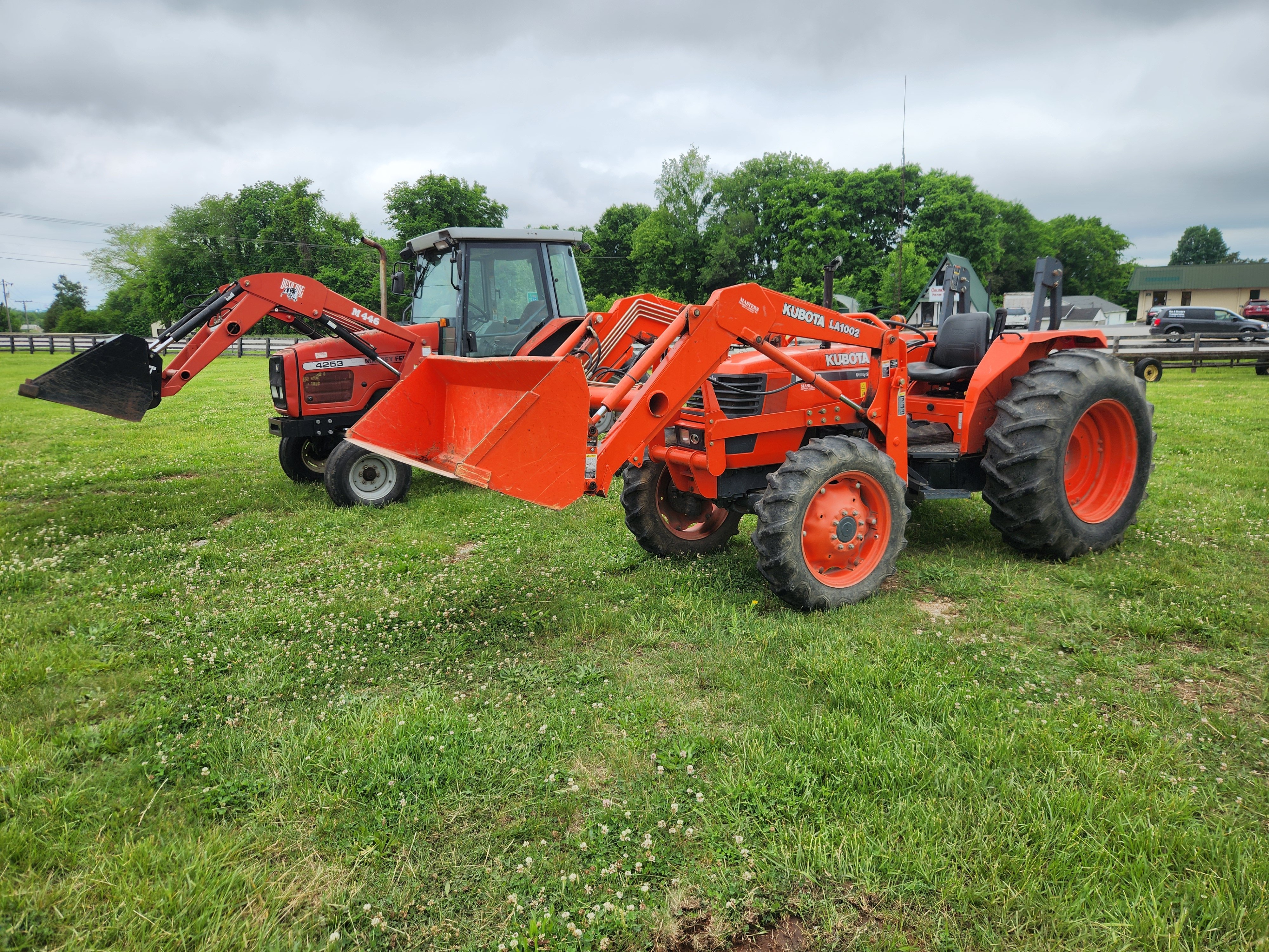 Property photo 1 - FARM EQUIPMENT AUCTION IN WARREN COUNTY, KENTUCKY