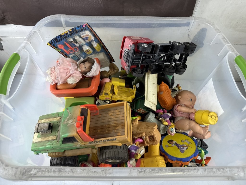 Property photo 21 - TIMED ONLINE ONLY PERSONAL PROPERTY AUCTION IN ALLEN COUNTY, INDIANA