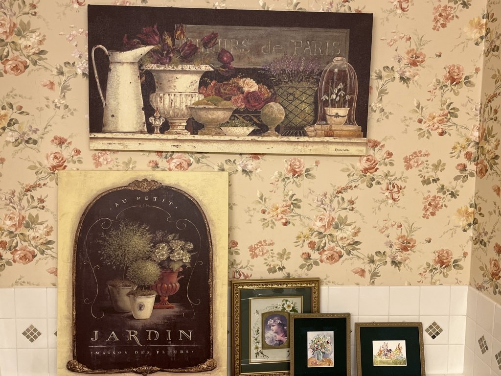 Property photo 108 - TIMED ONLINE ONLY PERSONAL PROPERTY AUCTION IN ALLEN COUNTY, INDIANA