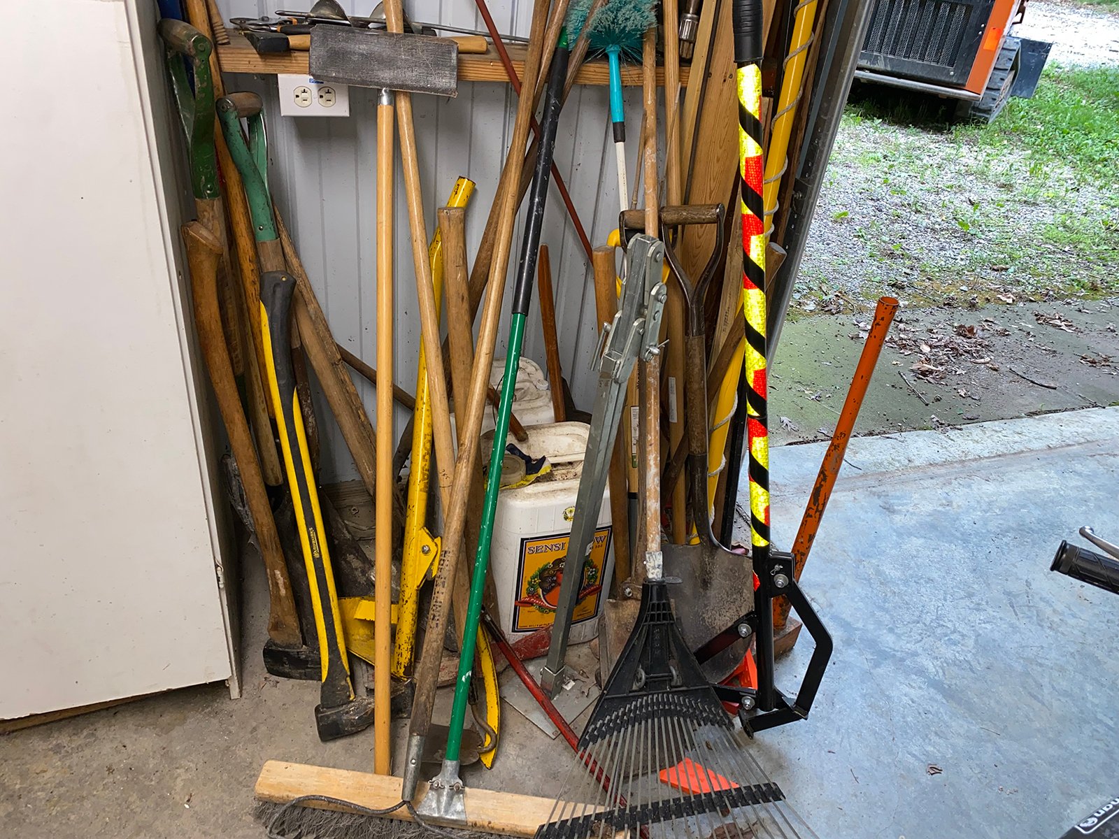 Property photo 91 - PERSONAL PROPERTY AUCTION IN HILLSDALE COUNTY, MICHIGAN