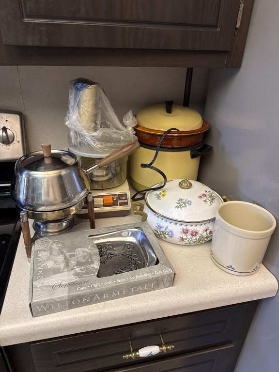 Property photo 146 - TIMED ONLINE ONLY PERSONAL PROPERTY AUCTION IN ALLEN COUNTY INDIANA