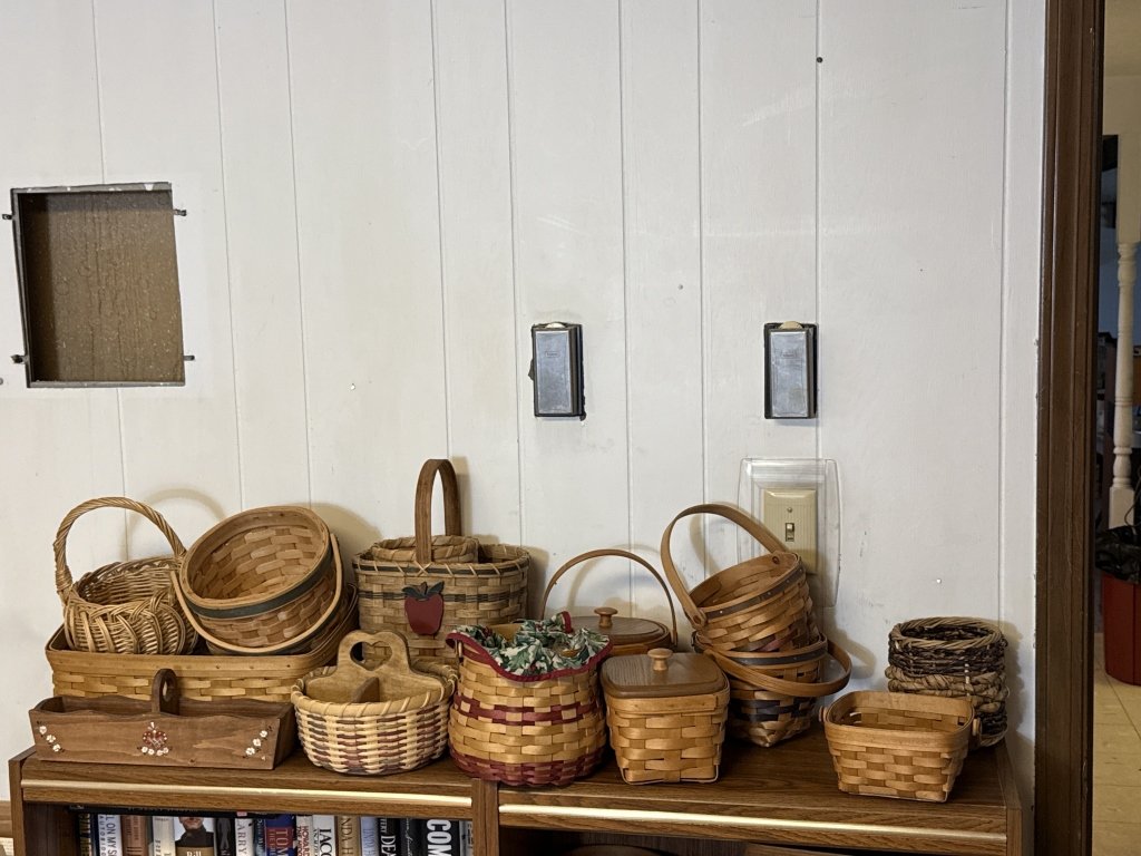 Property photo 274 - TIMED ONLINE ONLY PERSONAL PROPERTY AUCTION IN ALLEN COUNTY INDIANA