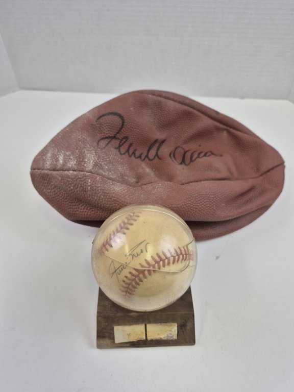 Property photo 216 - TIMED ONLINE ONLY SPORTS CARDS AUCTION IN ALLEN COUNTY INDIANA