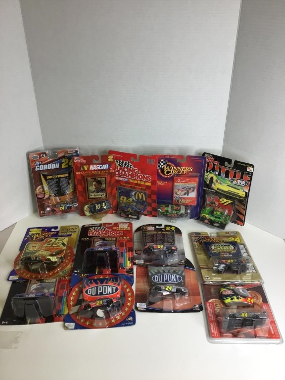 Property photo 495 - TIMED ONLINE ONLY SPORTS CARDS AUCTION IN ALLEN COUNTY INDIANA