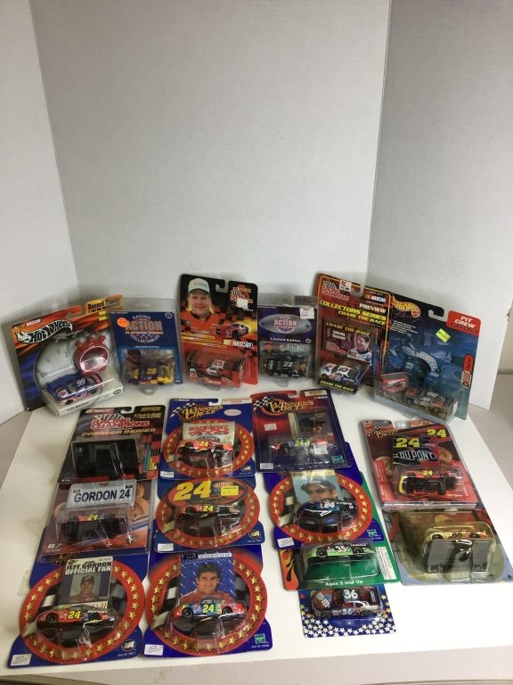 Property photo 515 - TIMED ONLINE ONLY SPORTS CARDS AUCTION IN ALLEN COUNTY INDIANA