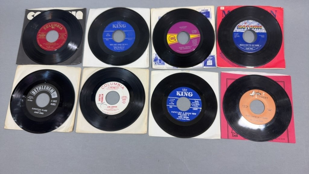 Property photo 78 - TIMED ONLINE ONLY MUSIC LEGENDS MEMORABILIA AUCTION IN ALLEN COUNTY INDIANA