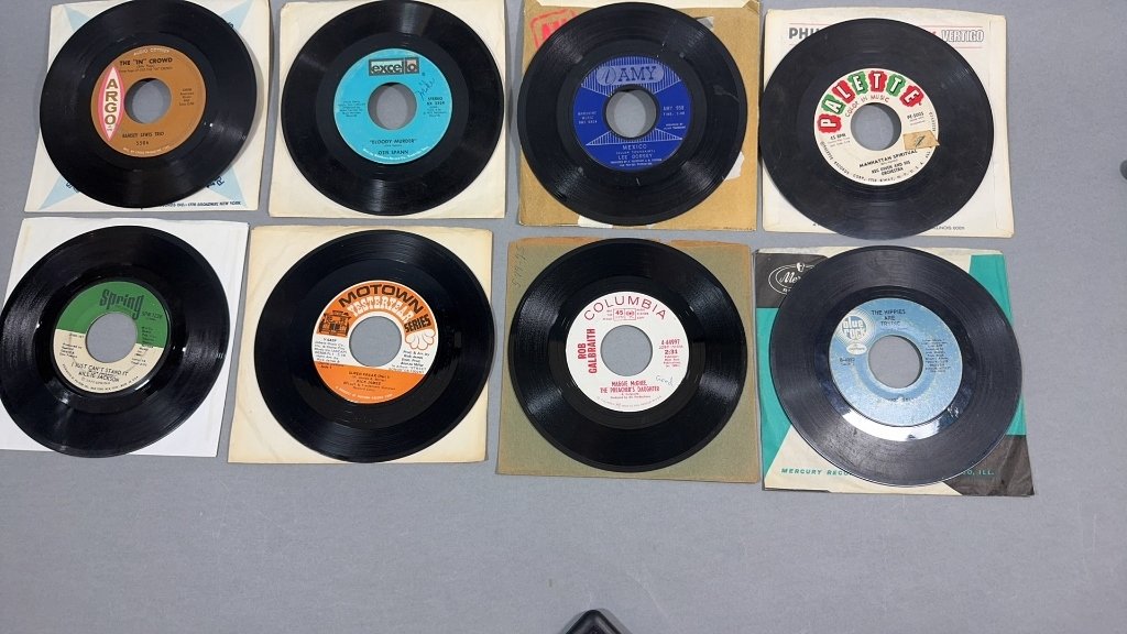 Property photo 115 - TIMED ONLINE ONLY MUSIC LEGENDS MEMORABILIA AUCTION IN ALLEN COUNTY INDIANA