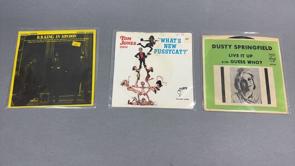Property photo 128 - TIMED ONLINE ONLY MUSIC LEGENDS MEMORABILIA AUCTION IN ALLEN COUNTY INDIANA