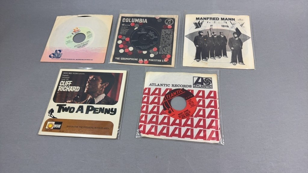 Property photo 132 - TIMED ONLINE ONLY MUSIC LEGENDS MEMORABILIA AUCTION IN ALLEN COUNTY INDIANA