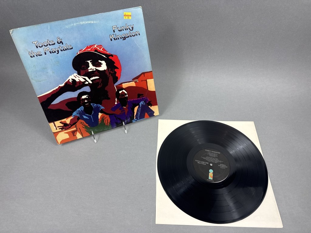 Property photo 222 - TIMED ONLINE ONLY MUSIC LEGENDS MEMORABILIA AUCTION IN ALLEN COUNTY INDIANA