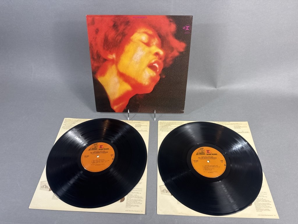 Property photo 381 - TIMED ONLINE ONLY MUSIC LEGENDS MEMORABILIA AUCTION IN ALLEN COUNTY INDIANA