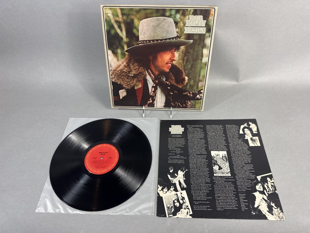 Property photo 400 - TIMED ONLINE ONLY MUSIC LEGENDS MEMORABILIA AUCTION IN ALLEN COUNTY INDIANA