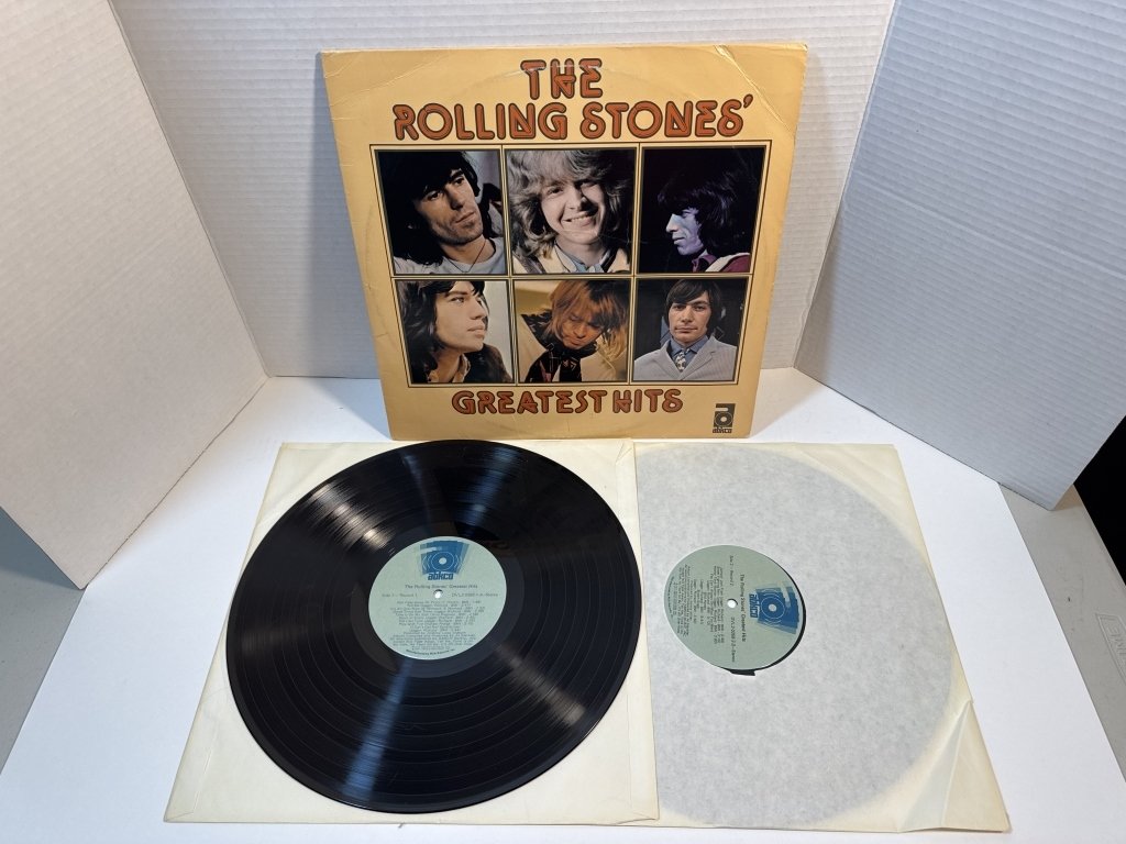 Property photo 401 - TIMED ONLINE ONLY MUSIC LEGENDS MEMORABILIA AUCTION IN ALLEN COUNTY INDIANA