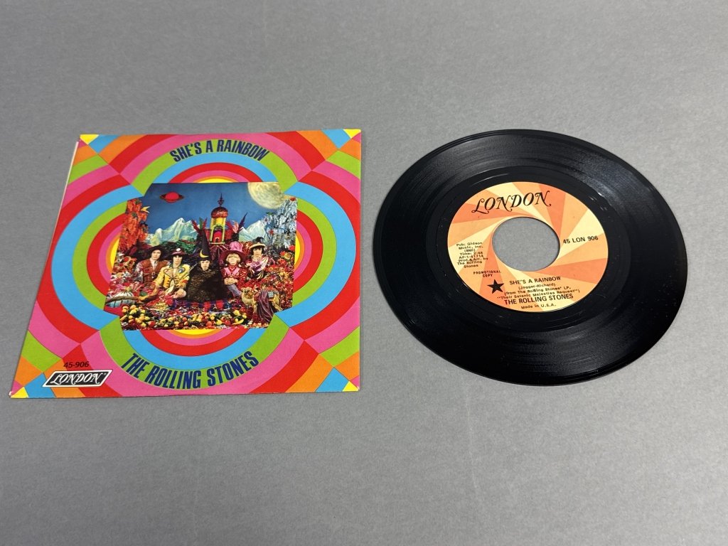Property photo 422 - TIMED ONLINE ONLY MUSIC LEGENDS MEMORABILIA AUCTION IN ALLEN COUNTY INDIANA