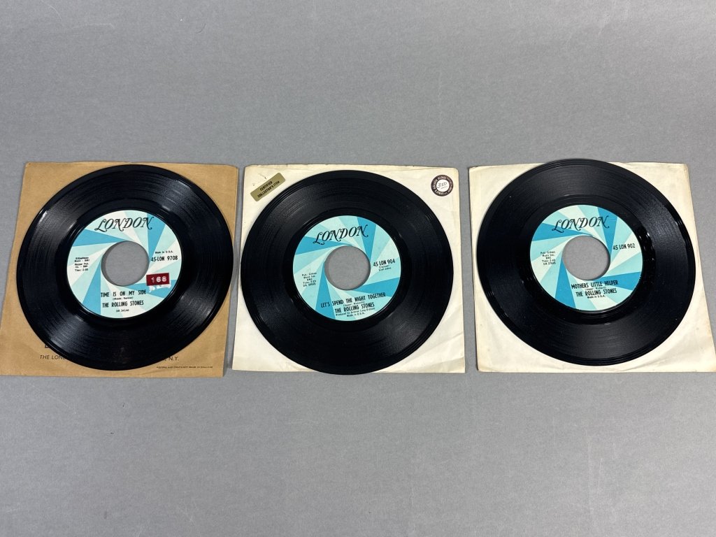 Property photo 435 - TIMED ONLINE ONLY MUSIC LEGENDS MEMORABILIA AUCTION IN ALLEN COUNTY INDIANA