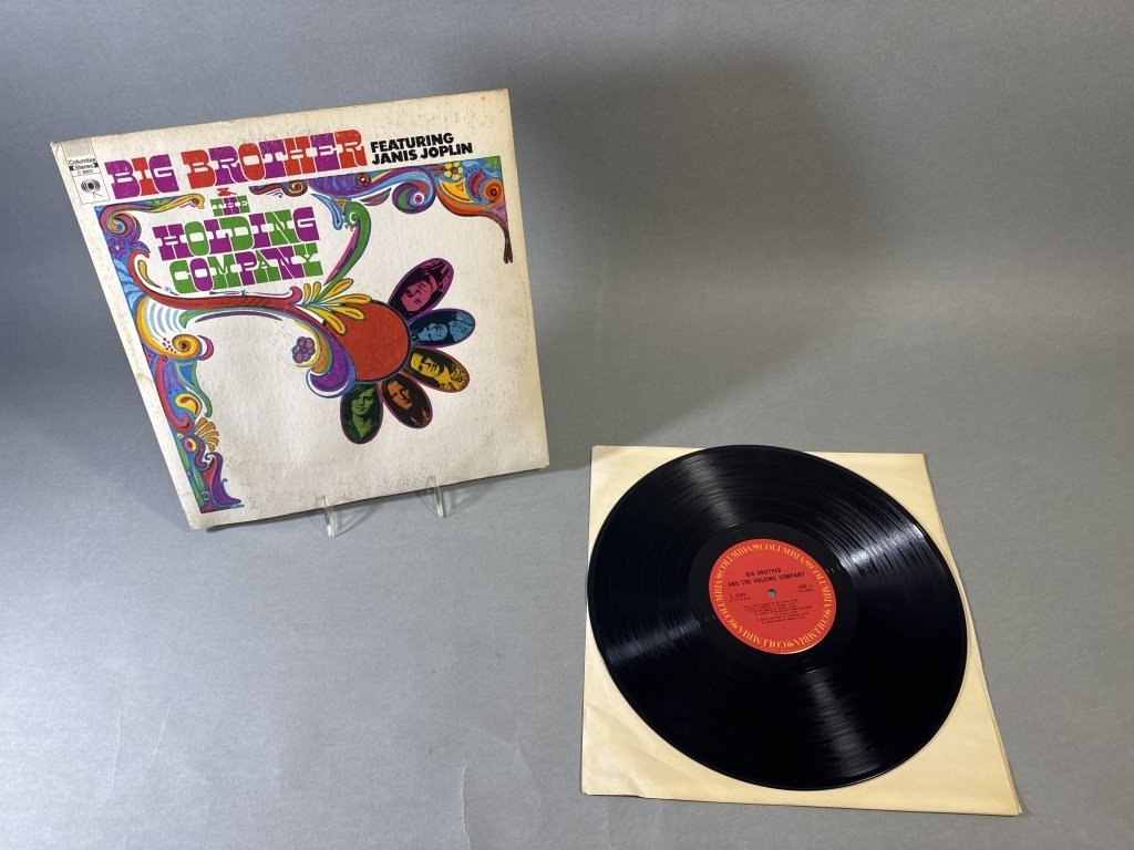 Property photo 447 - TIMED ONLINE ONLY MUSIC LEGENDS MEMORABILIA AUCTION IN ALLEN COUNTY INDIANA