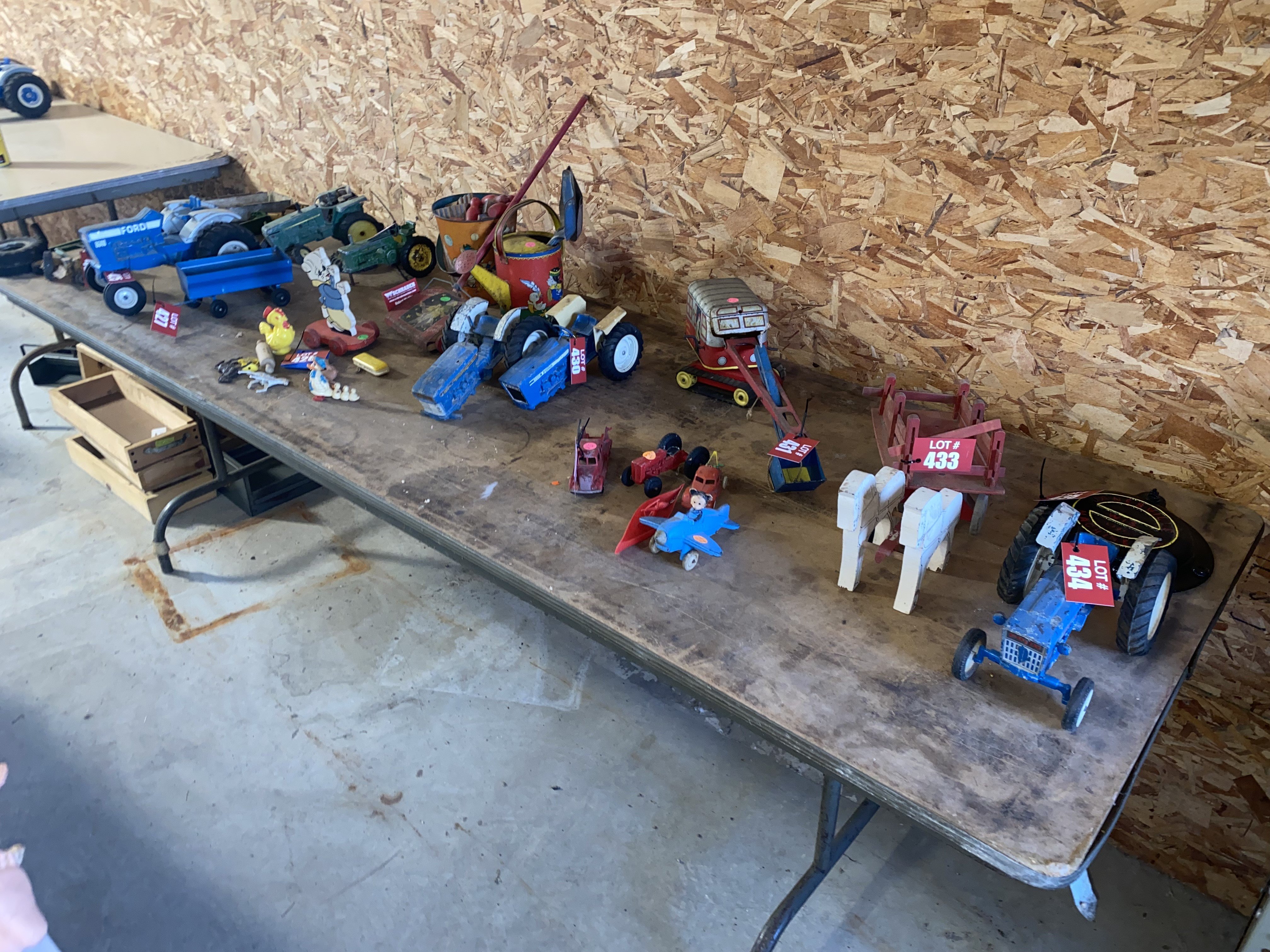 Property photo 104 - TIMED ONLINE ONLY PERSONAL PROPERTY AUCTION IN LAGRANGE COUNTY, INDIANA