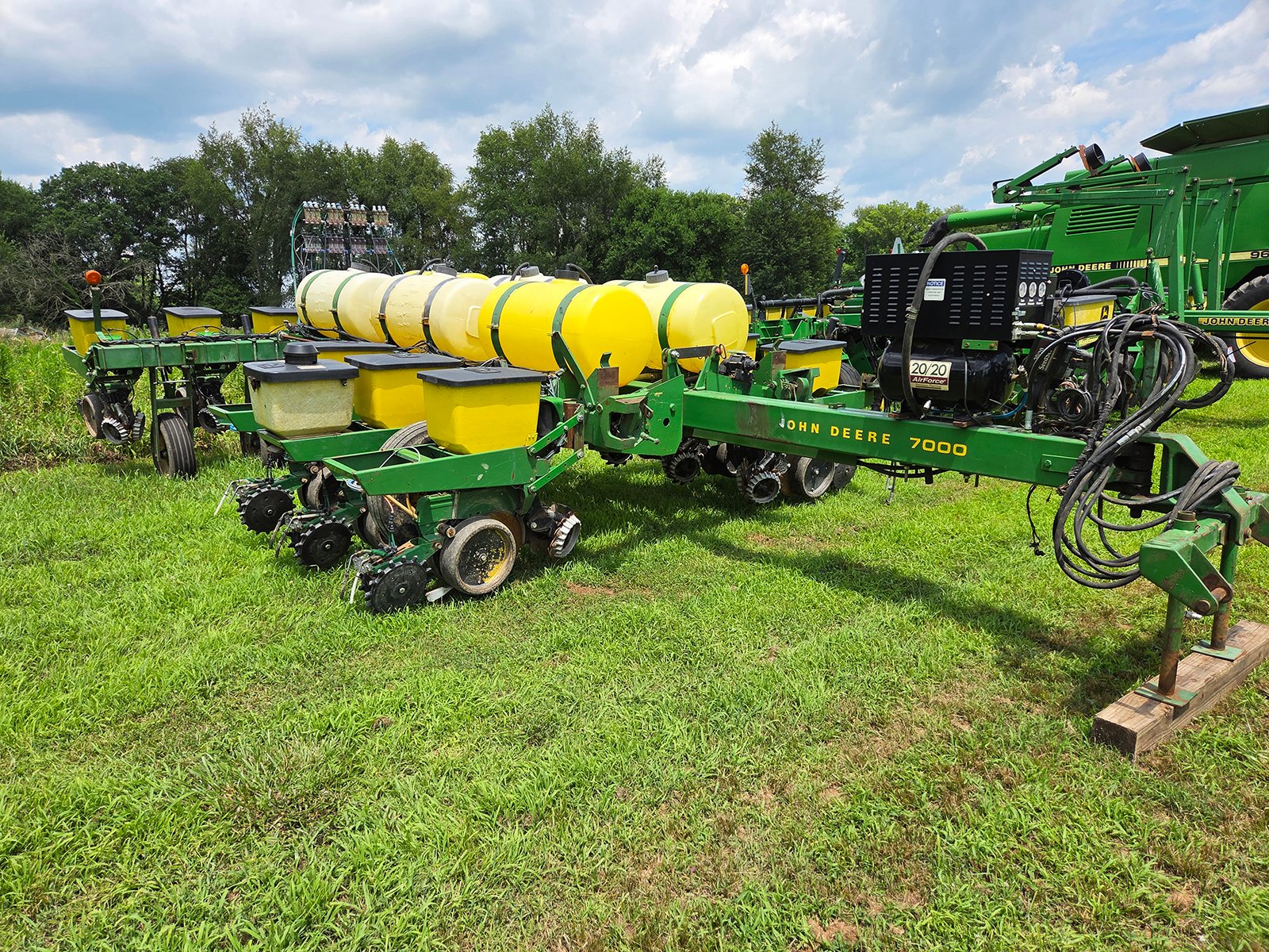 Property photo 36 - TIMED ONLINE ONLY FARM EQUIPMENT AUCTION IN KOSCIUSKO COUNTY, INDIANA