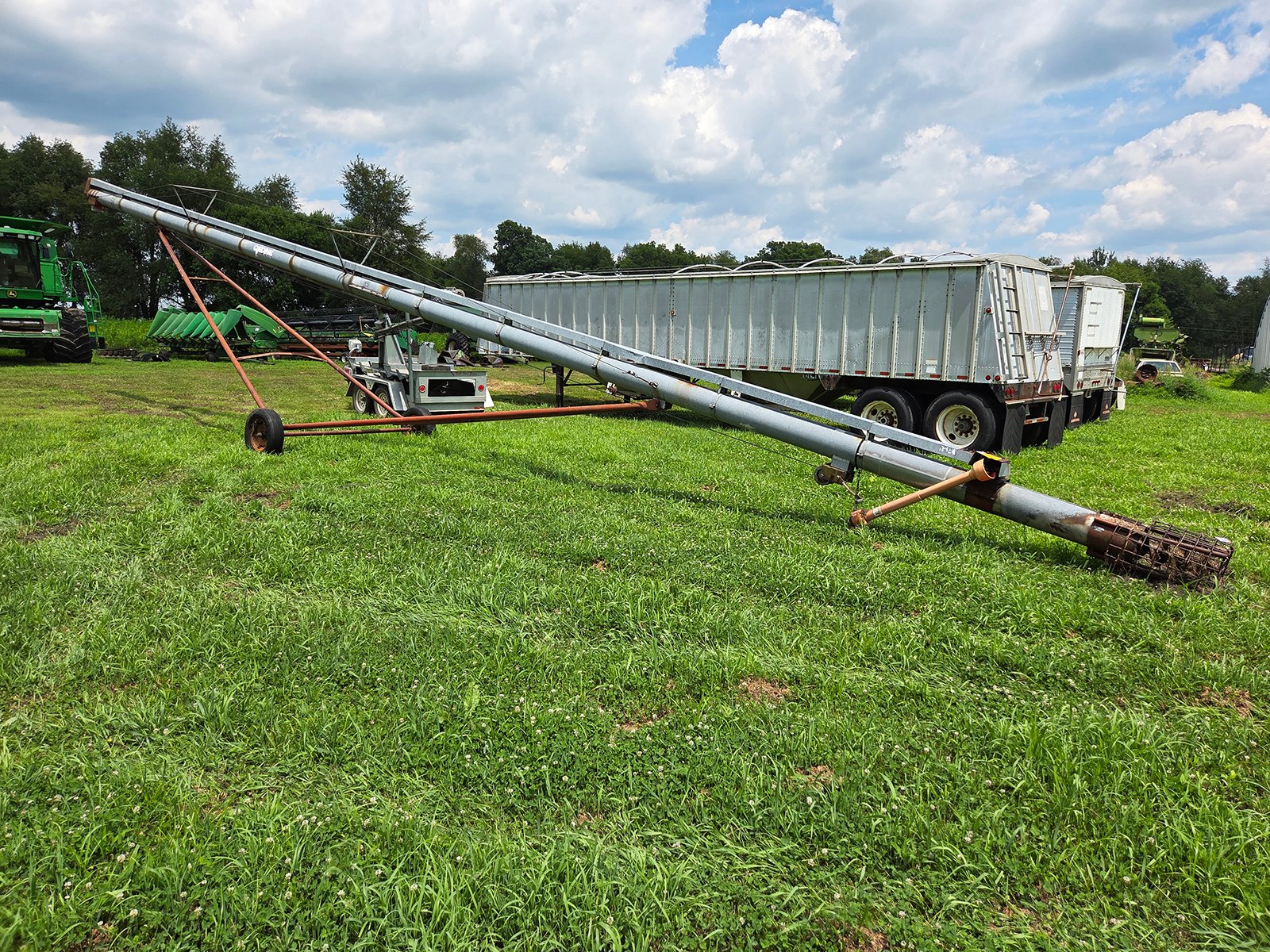 Property photo 12 - TIMED ONLINE ONLY FARM EQUIPMENT AUCTION IN KOSCIUSKO COUNTY, INDIANA